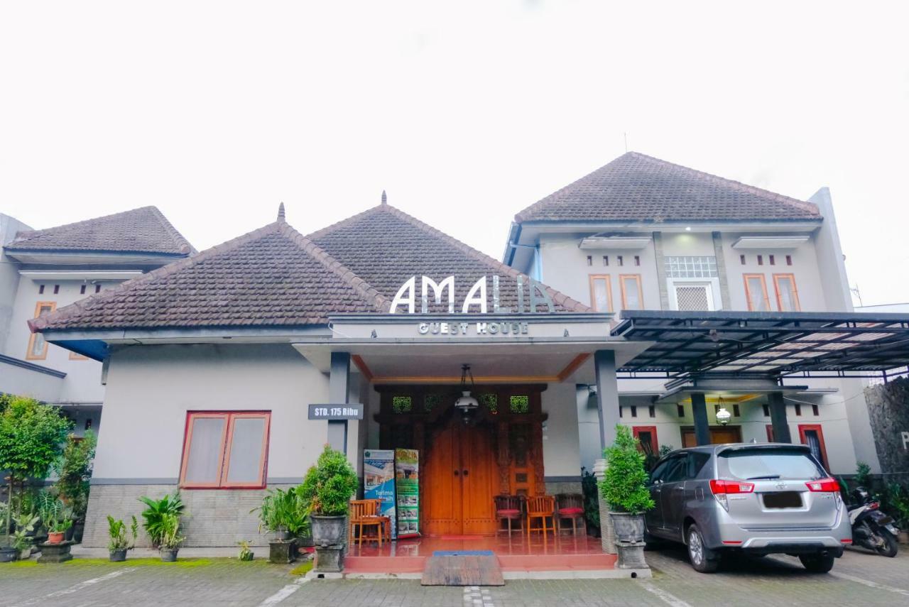 Oyo 778 Guest House Amalia 말랑 외부 사진