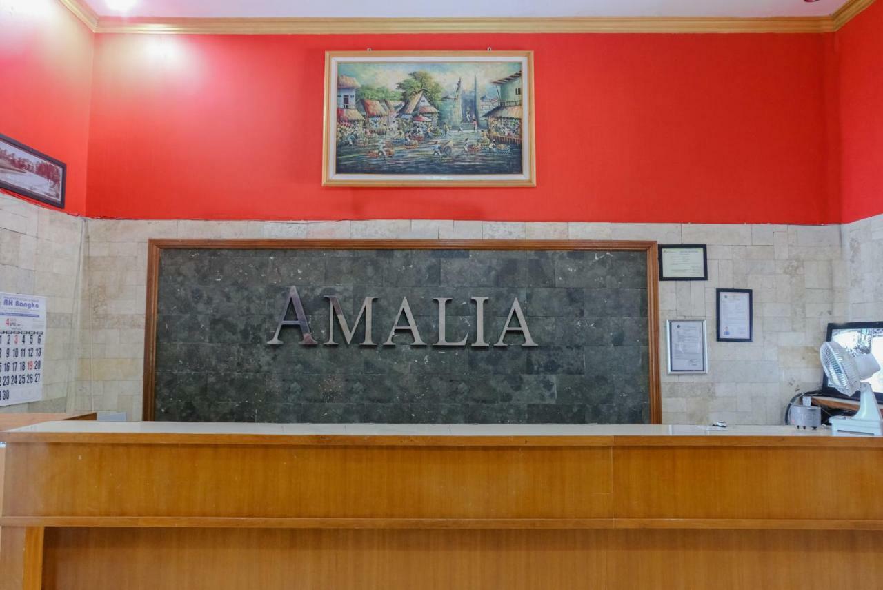 Oyo 778 Guest House Amalia 말랑 외부 사진